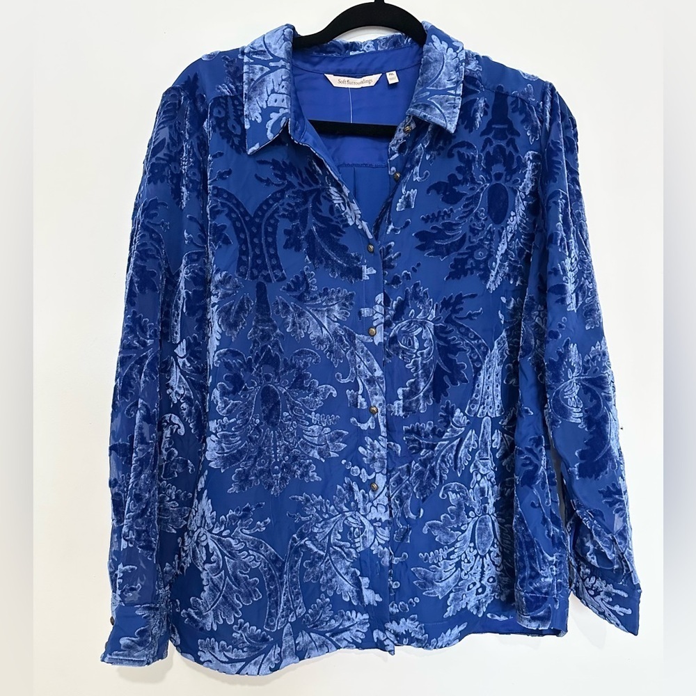 Soft surrounding blouse button down collared paisley print crushed velvet  PXL